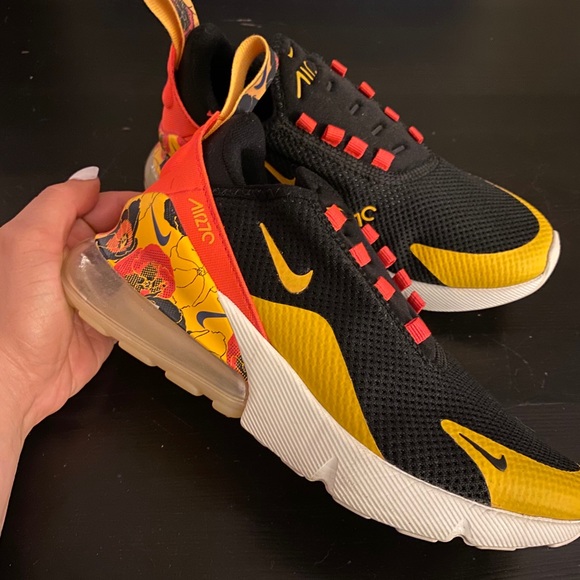 Nike 270 Floral - Picture 5 of 6